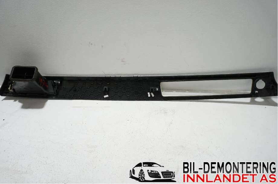 Innredning pakke til BMW 3-Serie 2005-2011 (E90/E91/E92/E93) (E90/E91/E92/E93) (BMW|51 45 6 985 641|)