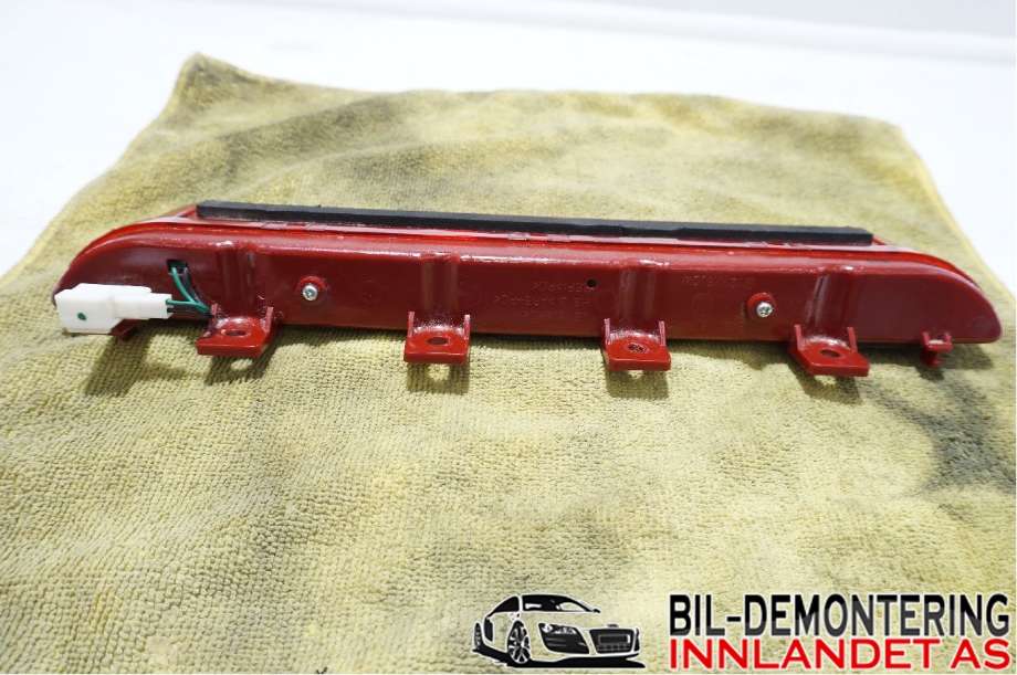 Baklykt bremselys bakrute til Kia Sportage 2010-2016 (Type III)  (Kia Sportage,sl,sls|92700 3W100|)