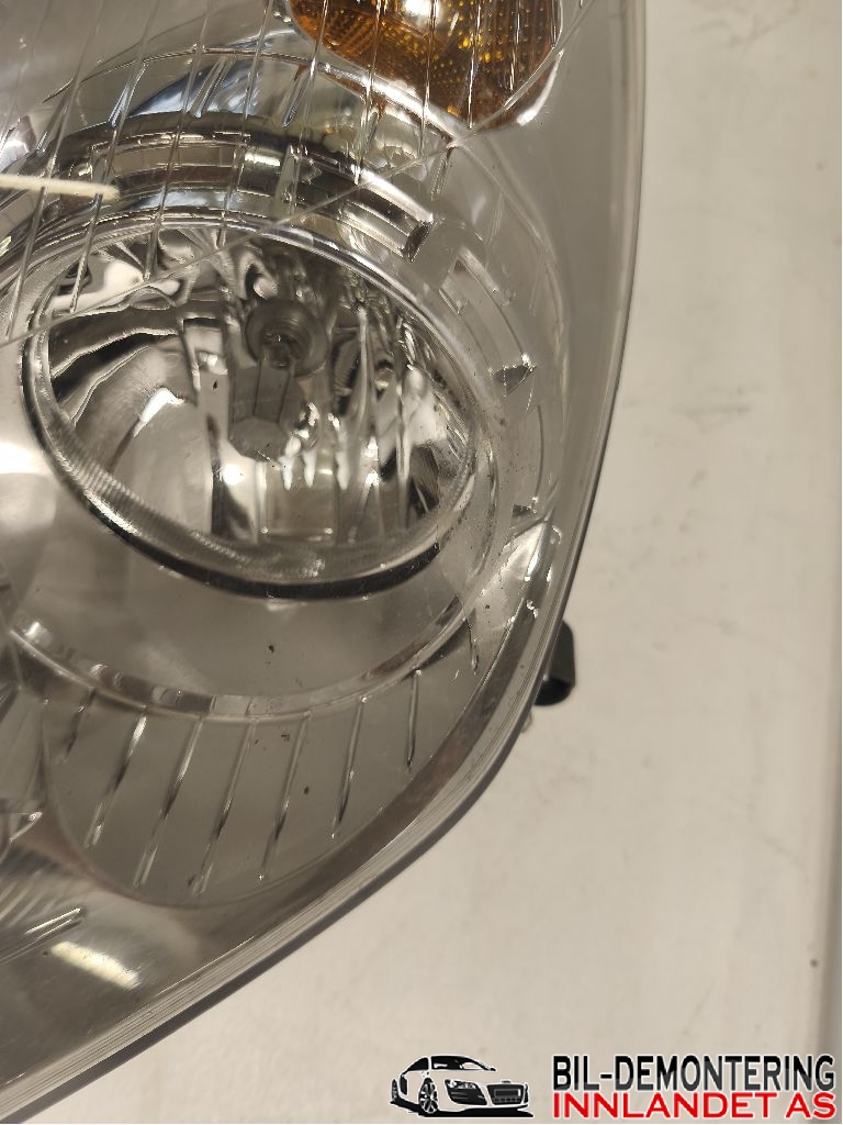 Frontlykt venstre halogen til Opel Astra H 2004-2009 (OPEL|93190069||1EG 270 370-41)