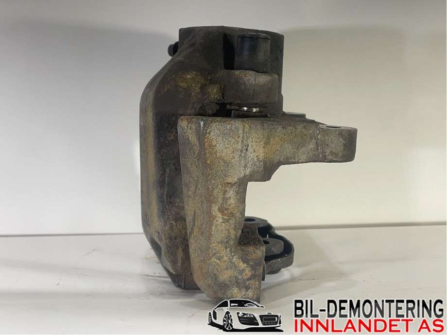 Bremsecaliper venstre foran til BMW X5 2007-2013 (E70) (E70) (34 11 6 776 783|)