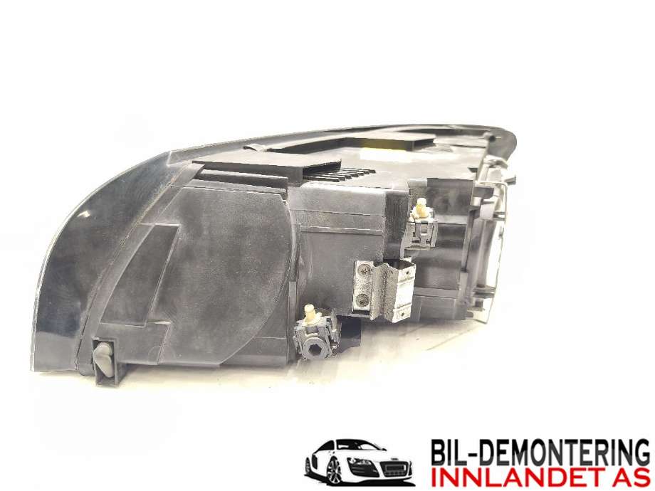 Frontlykt høyre halogen til Volvo V50 2004-2007 (Fase 1)  (VOLVO|31335222||30698886)