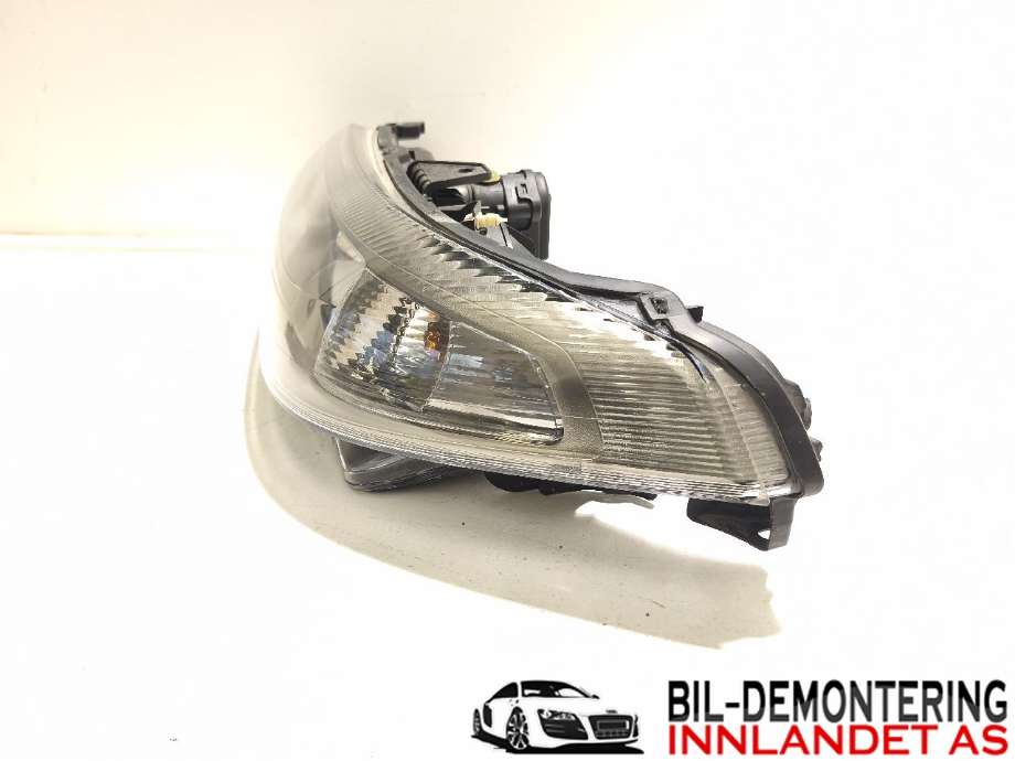 Frontlykt venstre halogen til Renault Laguna 2001-2005 (Type II, Fase 1)  (RENAULT|7701474502||8200163323)