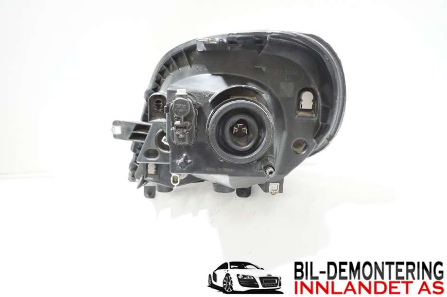 Frontlykt høyre halogen til Opel Vivaro A 2006-2014  (93859830|)