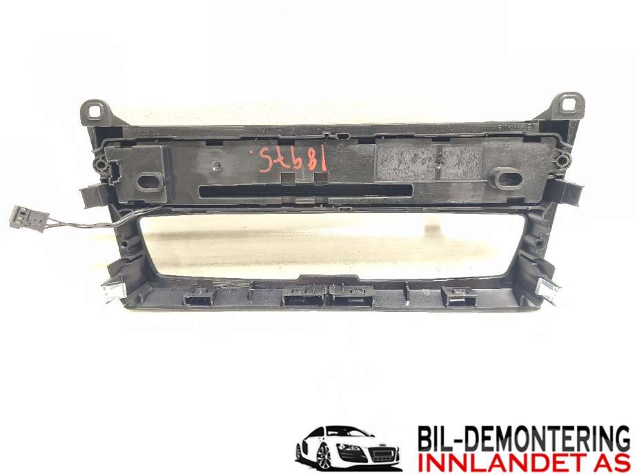 Bilstereo til BMW 1-Serie 2015-2019 (Fase 2) (F20/F21) (F20/F21) (BMW|61 31 6 832 880|)