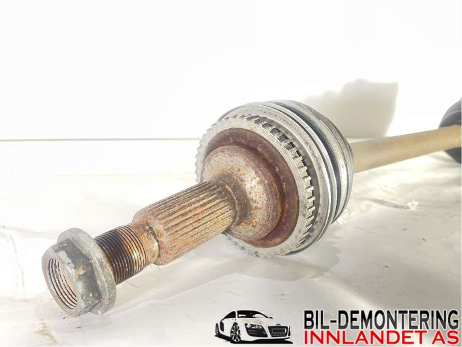 Drivaksel venstre bak til Toyota Hiace 2007-2012 (Fase 3)  (TOYOTA|4234026070|)