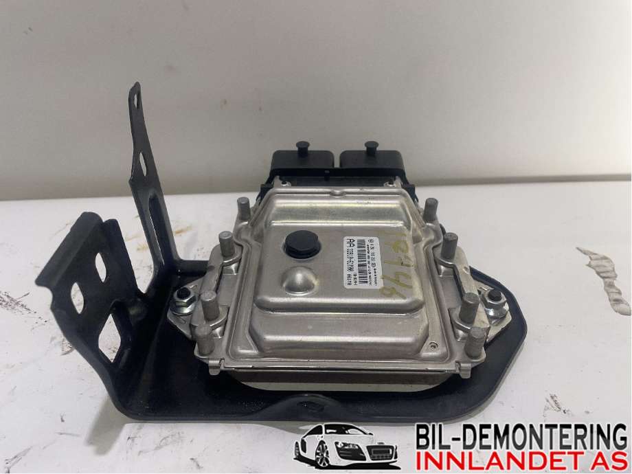 Styreenhet motor til VW Transporter / Caravelle 2009-2015 (Fase 2) (T5) (T5) (VOLKSWAGEN|03L 906 019 HM||0261S08263)