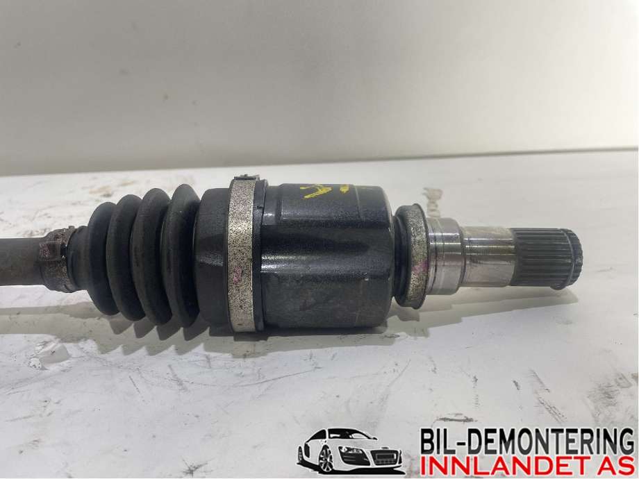 Drivaksel venstre foran til Suzuki SX4 S-CROSS 2013-->> (Type II)  (4410261M01||44102-61M00)