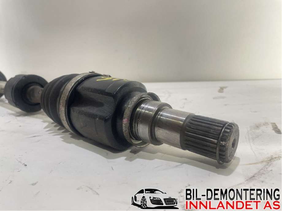 Drivaksel venstre foran til Suzuki SX4 S-CROSS 2013-->> (Type II)  (4410261M01||44102-61M00)
