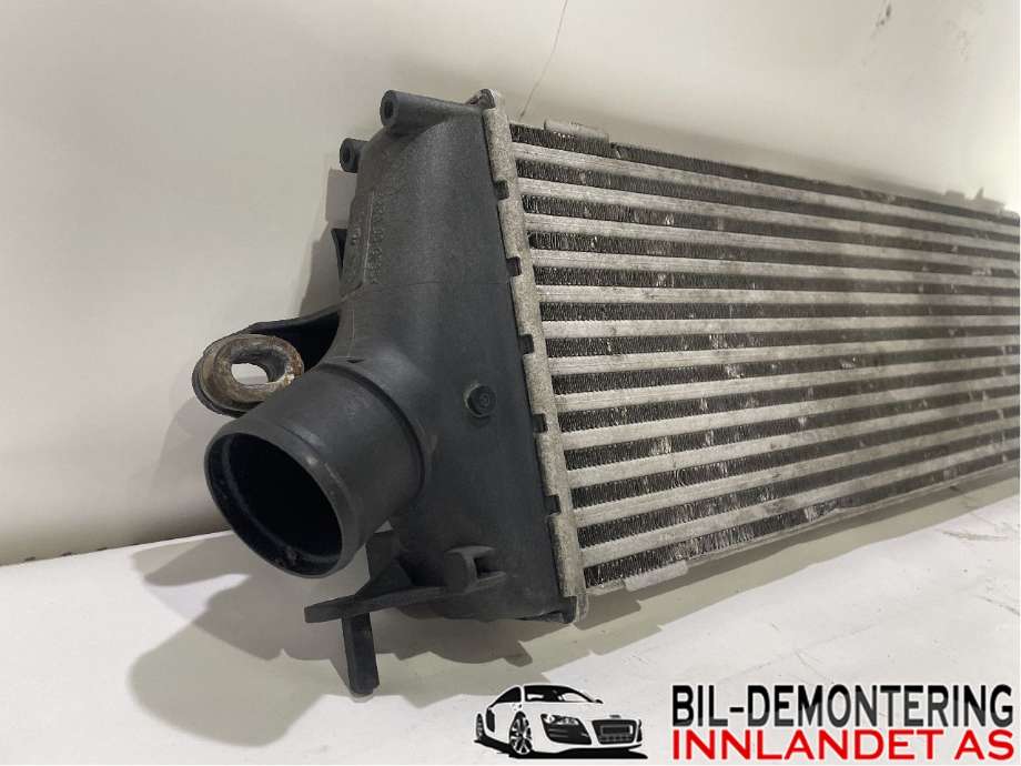 Intercooler til Opel Vivaro A 2006-2014  (93854162|)