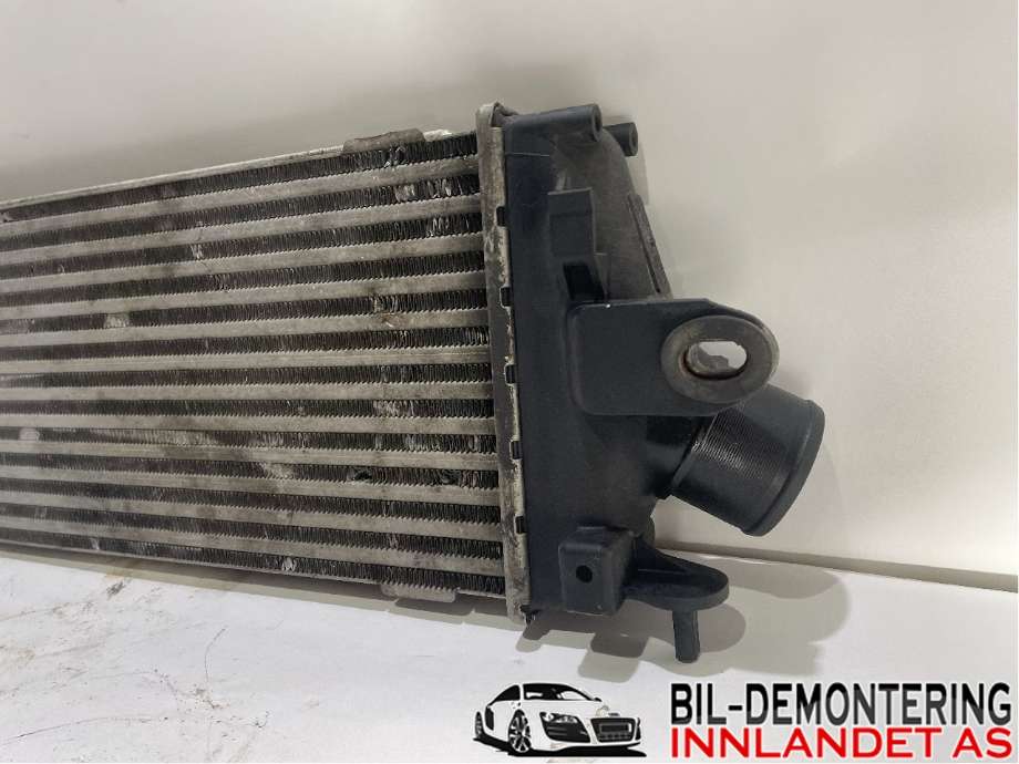 Intercooler til Opel Vivaro A 2006-2014  (93854162|)