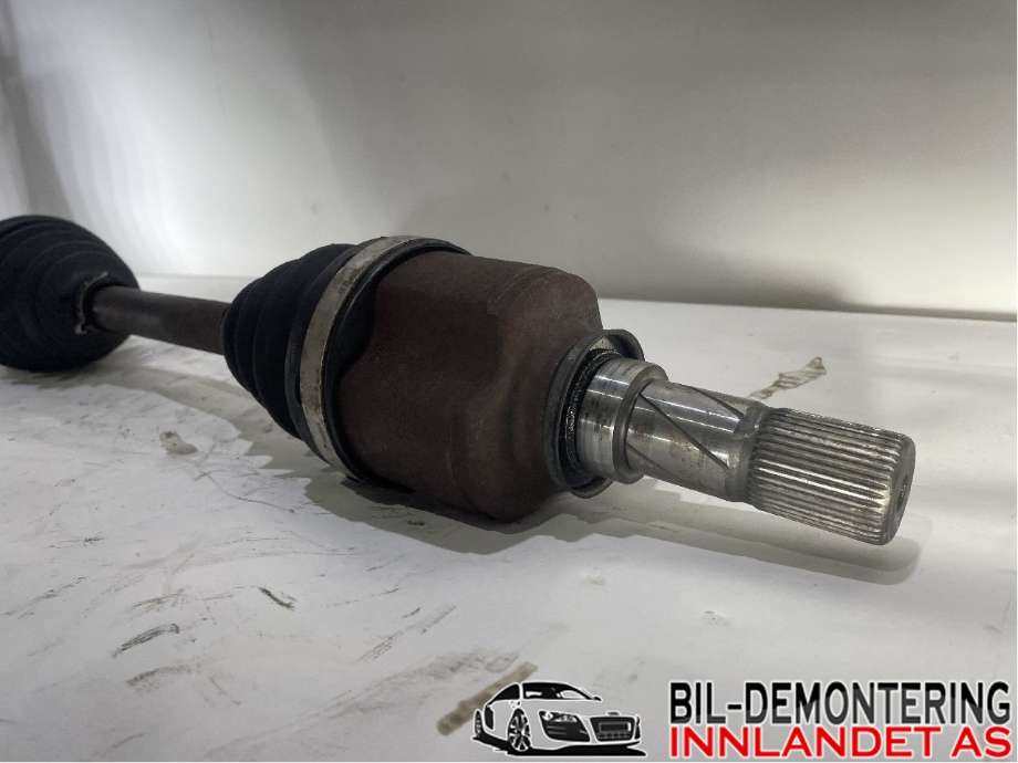 Drivaksel venstre foran til Opel Vivaro A 2006-2014  (95520503|93169668|)