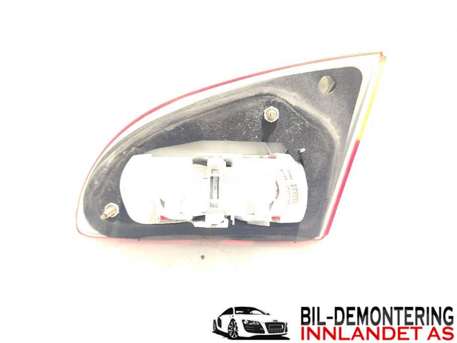 Baklykt venstre indre til Toyota Avensis 2000-2003 (Type I, Fase 2)  (TOYOTA|8159005080|8159105080|89022026)