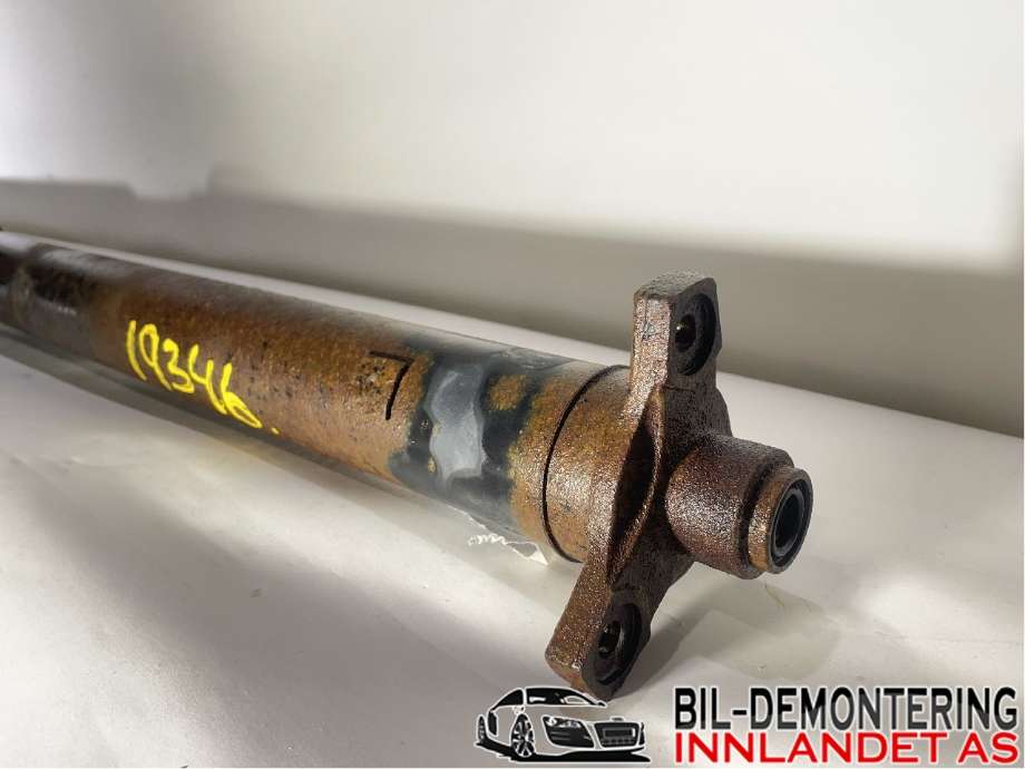 Mellomaksel til BMW 1-Serie 2004-2011 (E81/E82/E87/E88) (E81/E82/E87/E88) (BMW|26 10 7 567 953|)