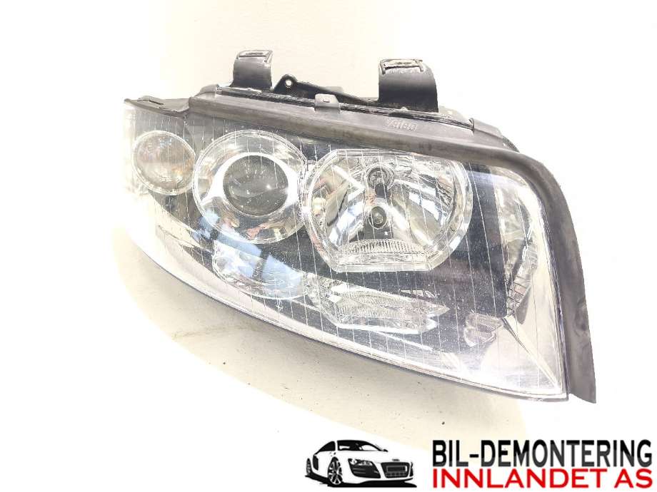Frontlykt høyre halogen til Audi A4 2001-2004 (Type II) (B6) (B6) (AUDI|8E0 941 030 C|8E0 990 008 F|8E0 941 004 F)