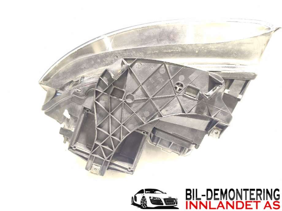 Frontlykt høyre halogen til Audi A4 2001-2004 (Type II) (B6) (B6) (AUDI|8E0 941 030 C|8E0 990 008 F|8E0 941 004 F)