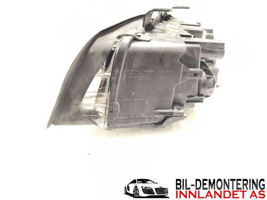Frontlykt høyre halogen til Audi A4 2001-2004 (Type II) (B6) (B6) (AUDI|8E0 941 030 C|8E0 990 008 F|8E0 941 004 F)