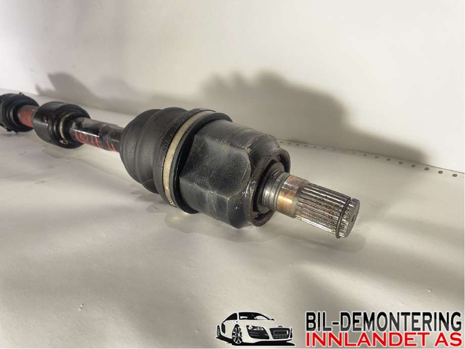 Drivaksel venstre foran til Hyundai i40 2012-2017  (HYUNDAI|49500 3Z500|)