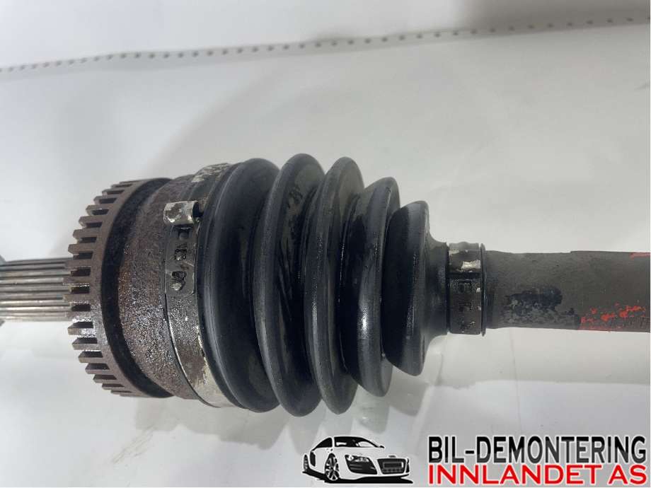 Drivaksel venstre foran til Hyundai i40 2012-2017  (HYUNDAI|49500 3Z500|)