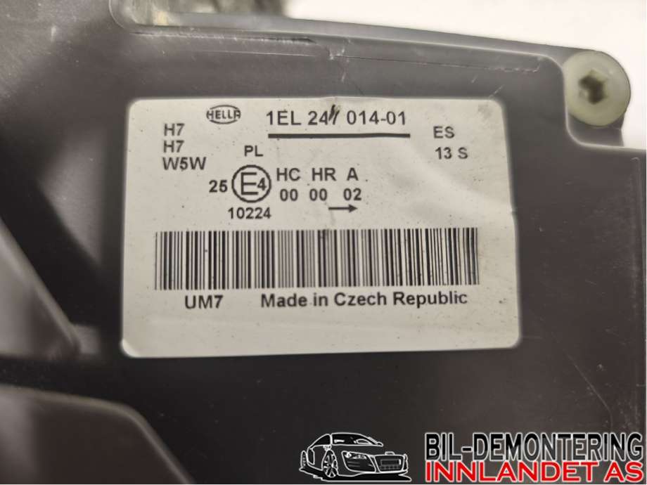 Frontlykt venstre halogen til VW Passat 2005-2010 (B6) (B6) (VOLKSWAGEN|3C0 941 005 AA||1EL 247 014-01)
