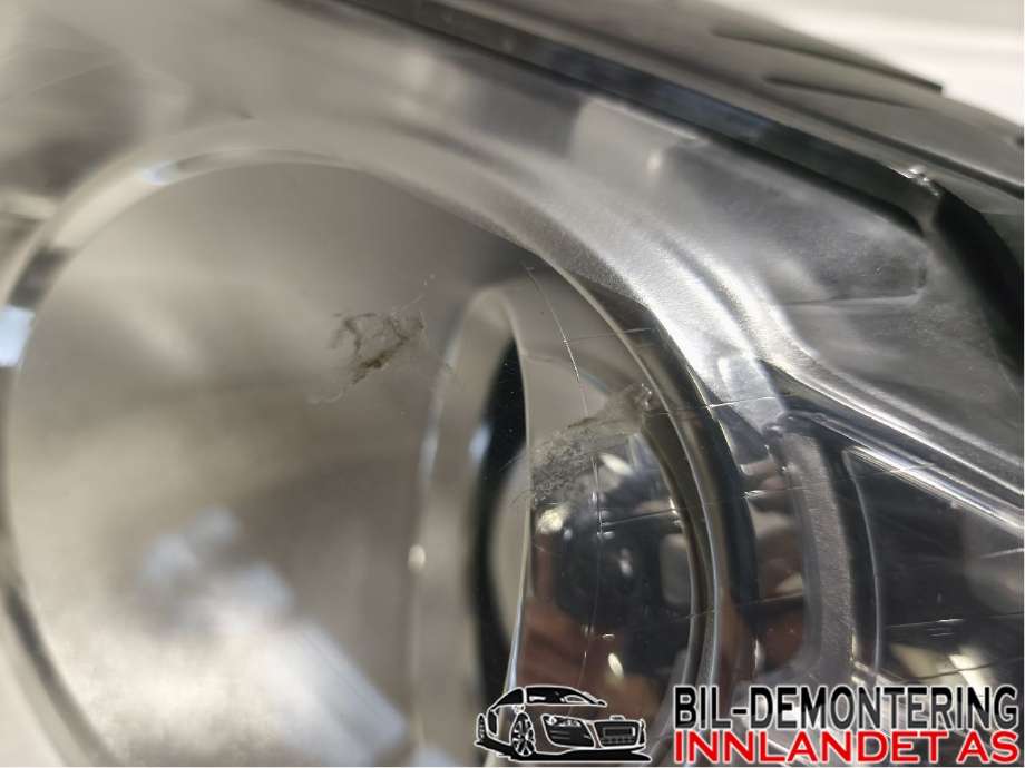 Frontlykt venstre halogen til VW Passat 2005-2010 (B6) (B6) (VOLKSWAGEN|3C0 941 005 AA||1EL 247 014-01)