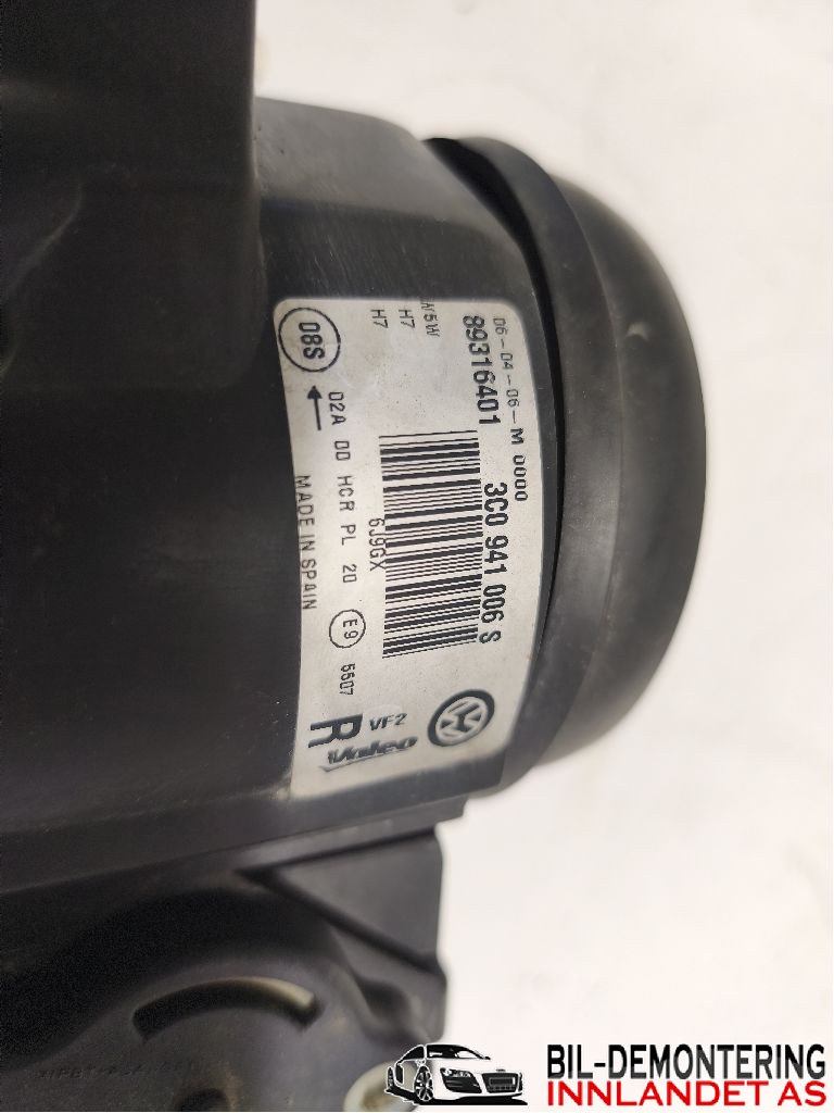 Frontlykt høyre halogen til VW Passat 2005-2010 (B6) (B6) (VOLKSWAGEN|3C0 941 006 AA||3C0 941 006 S)