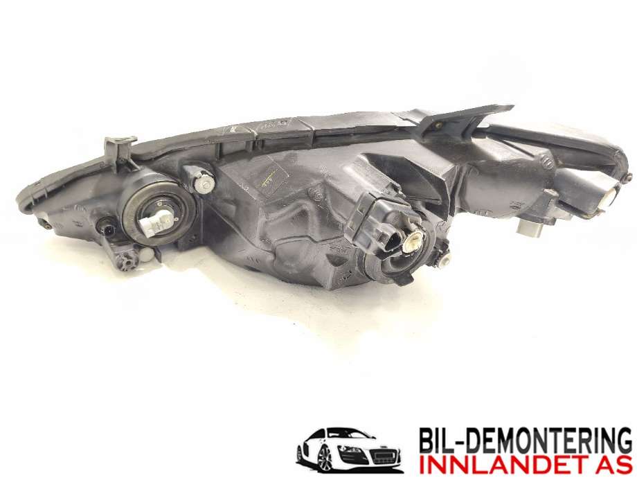 Frontlykt høyre halogen til Toyota Previa 2000-2007  (TOYOTA|8113028570|)