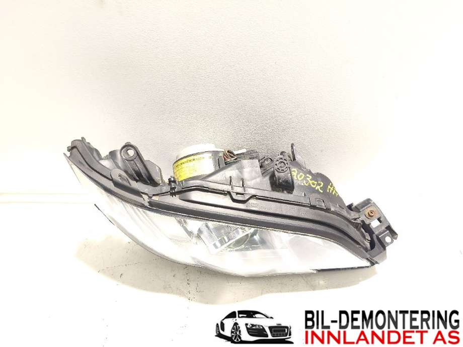 Frontlykt høyre halogen til Subaru Outback 2007-2009 (Type III, Fase 2) (SUBARU|84913AG120|)