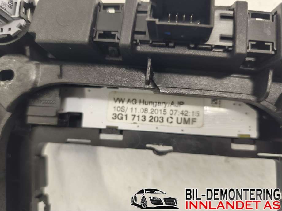 Diverse deler til VW Passat 2015-2019 (Fase 1) (B8) (B8) (VOLKSWAGEN|3G1 864 263|3G1 713 203 C UMF|3G1 864 263 4AR)