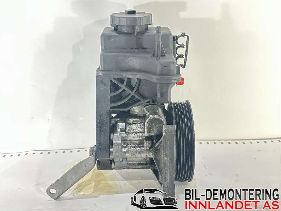 Servo pumpe mekanisk til Mercedes E-Klasse 2009-2013 (Fase 1) (W212) (W212) (MERCEDES|A 006 466 46 01|A 006 466 47 01|)