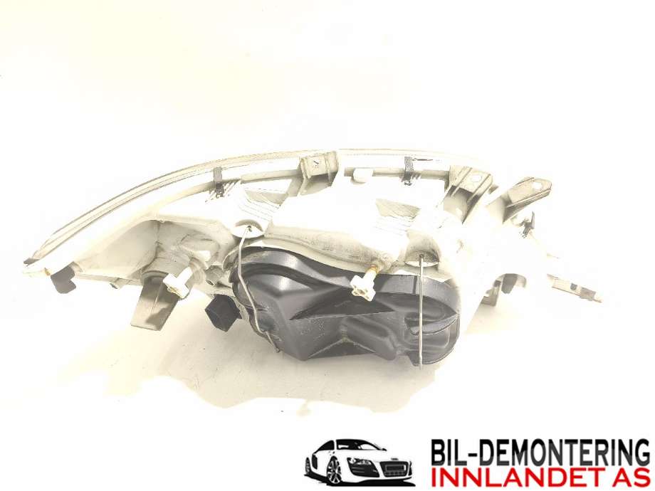 Frontlykt venstre halogen til Mercedes 208-416 1995-->>  (A 901 820 14 61||150 531-00 LI)
