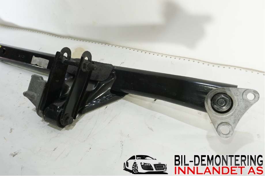 Motorfeste til Volvo V70 2005-2007 (Type II, Fase 2) (VOLVO|30671357|)