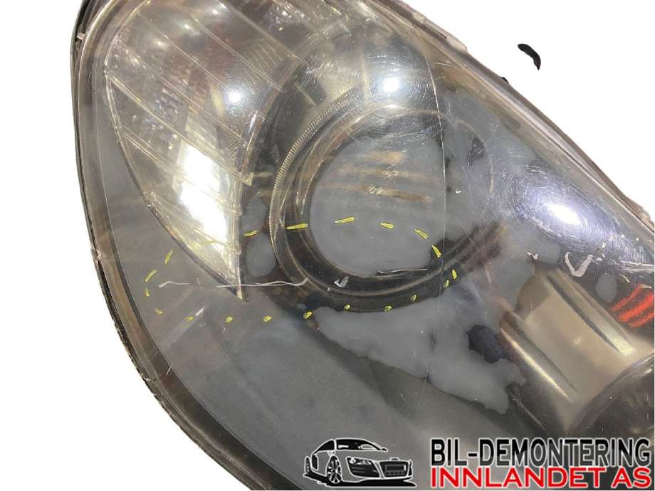 Frontlykt høyre halogen til BMW 5-Serie 2003-2010 (E60/E61) (E60/E61) (BMW 520 I|63 12 7 165 572|)