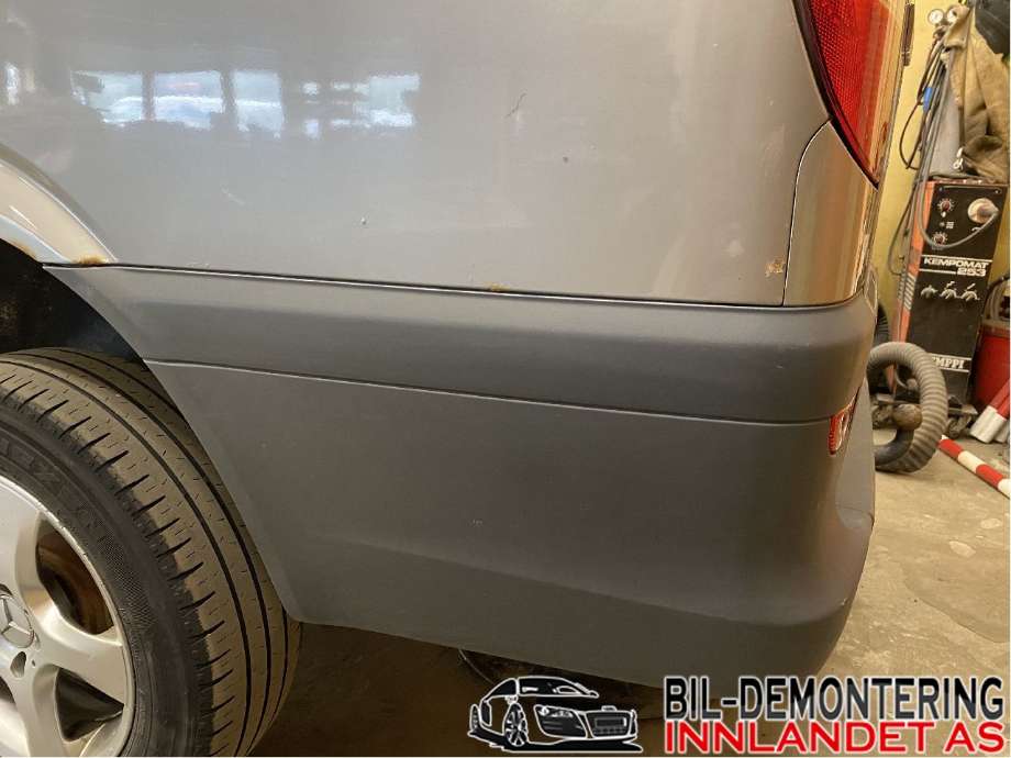 Støtfanger bak til Mercedes Vito/Viano 2004-2010 (Fase 1) (W639) (W639) (MERCEDES|A 639 880 02 71|A 639 880 17 71|A 639 880 16 71)