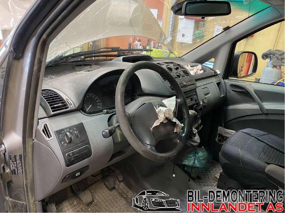 Dashbord til Mercedes Vito/Viano 2004-2010 (Fase 1) (W639) (W639) (MERCEDES|A 639 680 29 87|A 639 680 46 87|)
