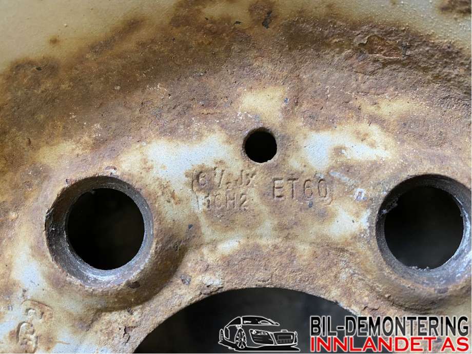 Felgsett stål til Mercedes Vito/Viano 2004-2010 (Fase 1) (W639) (W639) (MERCEDES|5JX16H2 ET60;6|215/65R16|)