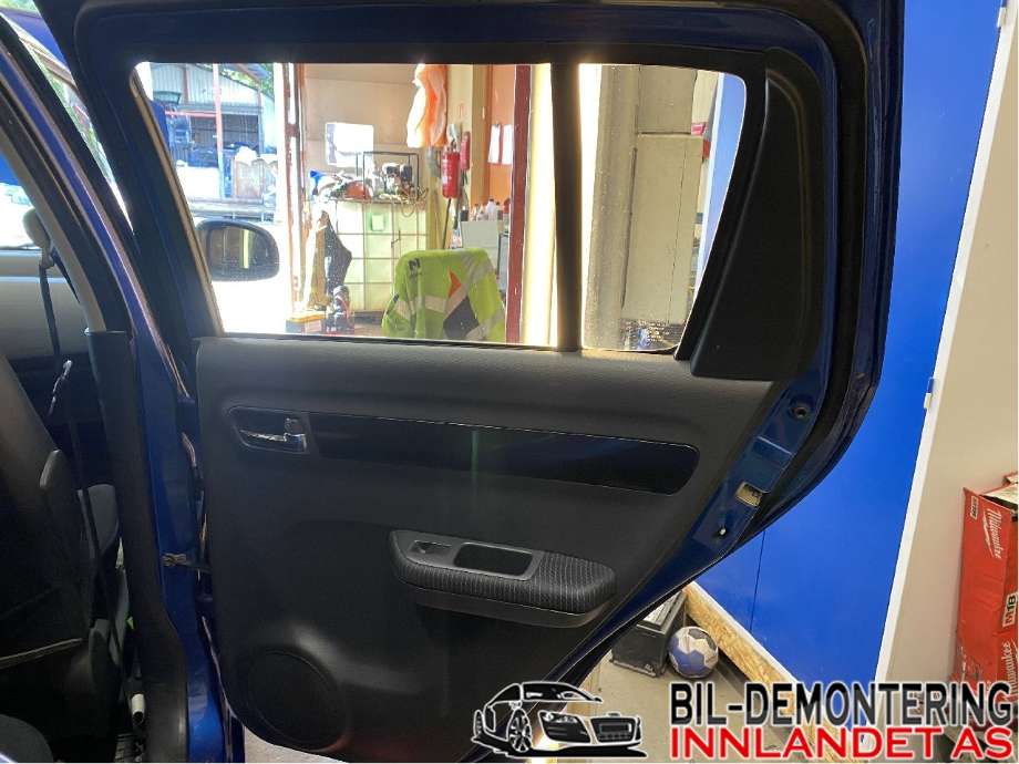 Dør høyre bak til Suzuki Swift 2005-2010  (SUZUKI|6800363J00|)