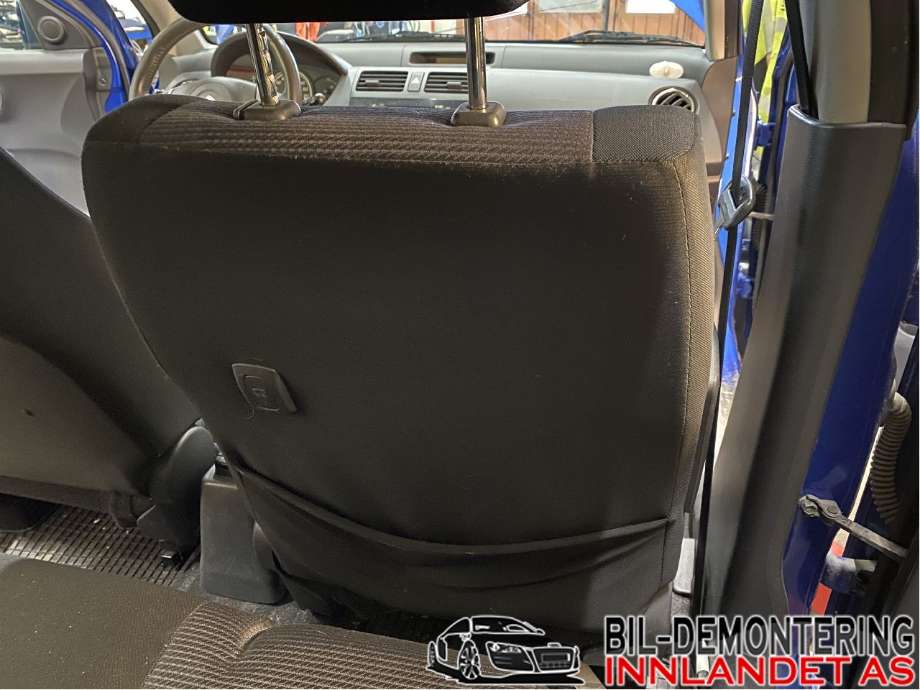 Sete foran høyre til Suzuki Swift 2005-2010  (SUZUKI|8510563J60|8530563JG0|)