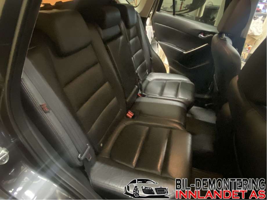 Sete bak til Mazda CX-5 2012-2017 (Type I)  (MAZDA|K072-57-20X -02|K072-57-25X -02|K072-57-22X -02)