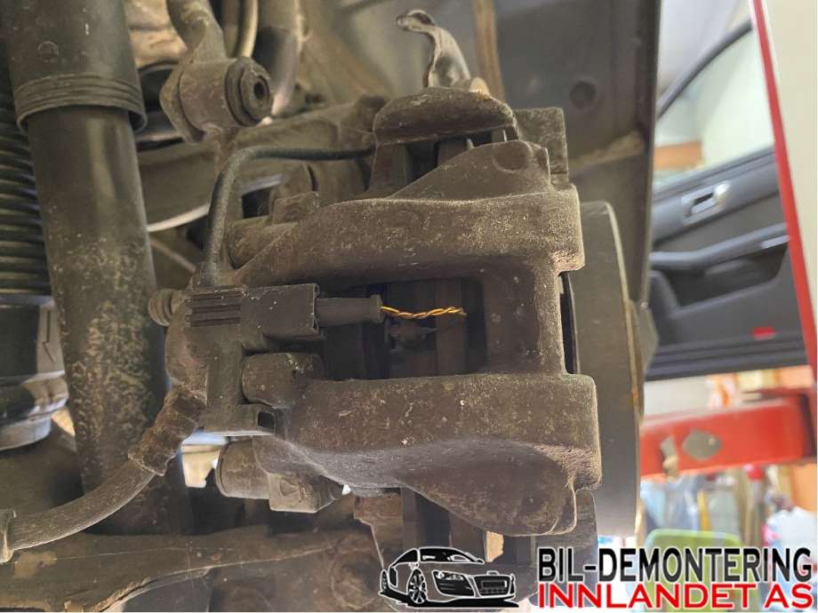 Bremsecaliper høyre bak til Mercedes E-Klasse 2009-2013 (Fase 1) (W212) (W212) (MERCEDES|A 212 423 01 81|)