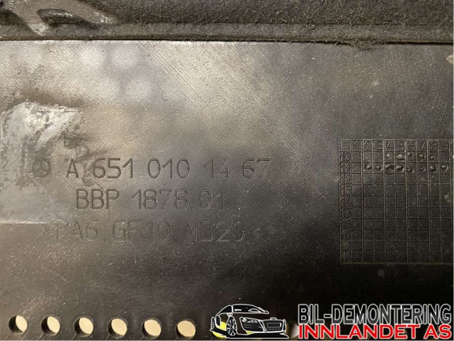 Motordeksel over motor til Mercedes E-Klasse 2009-2013 (Fase 1) (W212) (W212) (MERCEDES|A 651 010 14 67|)