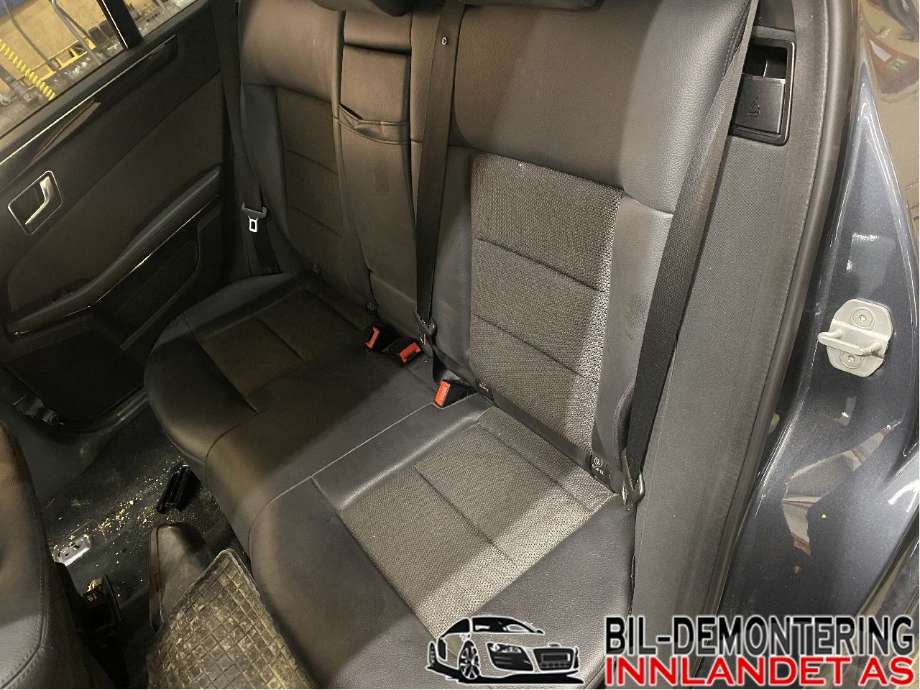 Sete bak til Mercedes E-Klasse, 2009-2013 (Fase 1) (W212) (W212) (MERCEDES|A 212 920 01 50)