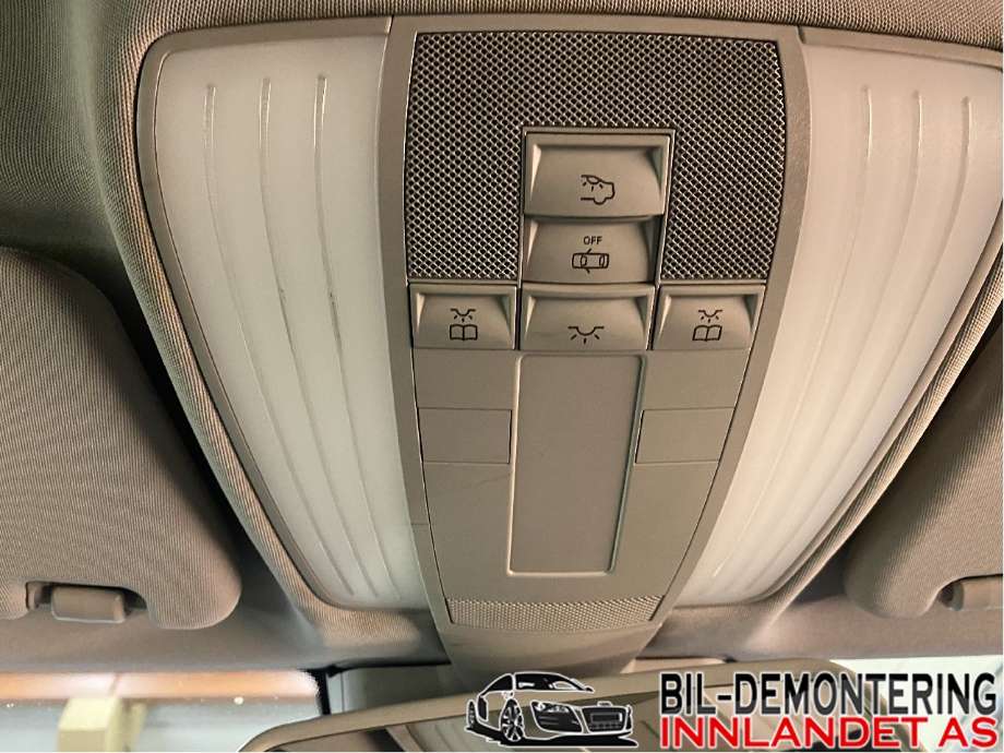 Tak konsoll til Mercedes E-Klasse, 2009-2013 (Fase 1) (W212) (W212) (MERCEDES|A 212 906 42 01)