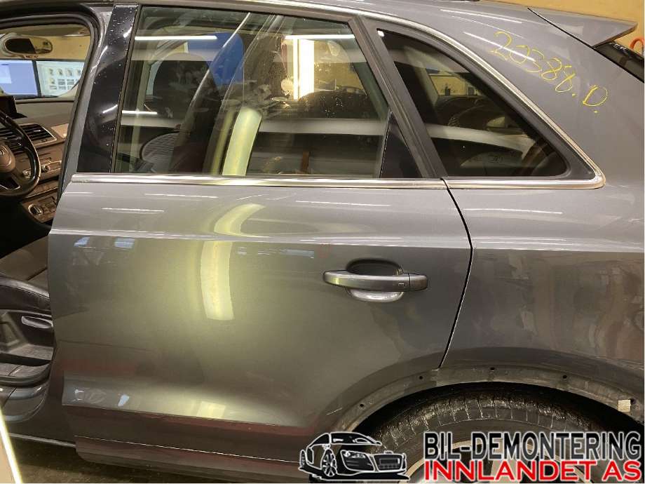 Dør venstre bak til Audi Q3, 2011-2014 (Type I, Fase 1)  (AUDI|8U0 833 051)