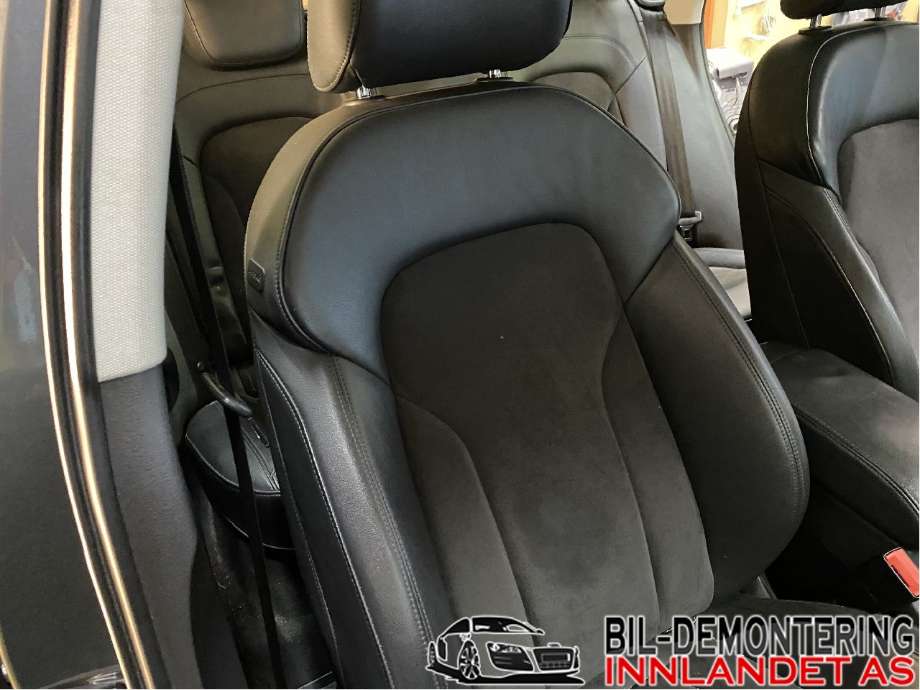 Sete foran høyre til Audi Q3 2011-2014 (Type I, Fase 1)  (AUDI|5N0 881 106 T|5N0 881 106 AD|5Q4 881 046 A)