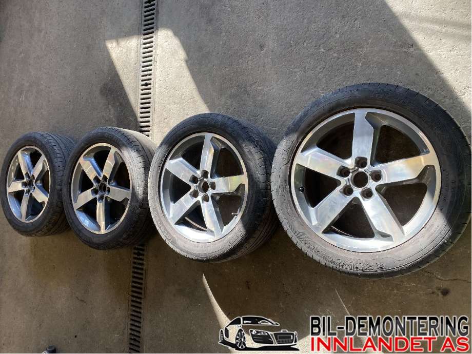 Felgsett aluminium til Audi Q3, 2011-2014 (Type I, Fase 1)  (AUDI|E-7JX18H2 ET 43)