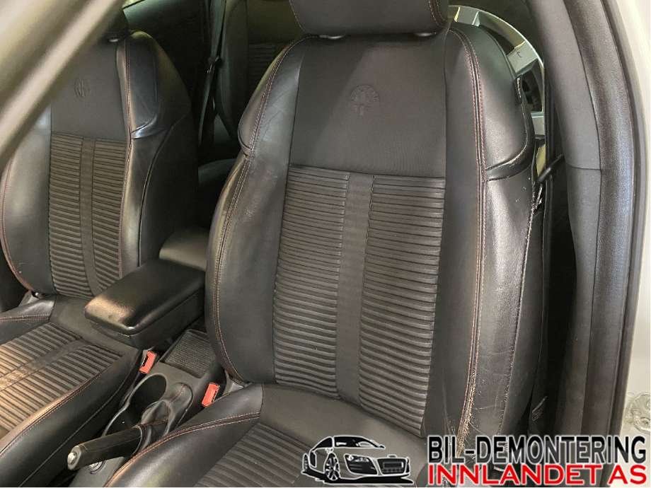 Sete foran venstre til Alfa Romeo Giulietta 2010-2018  (ALFA ROMEO|51836087|51836727|)