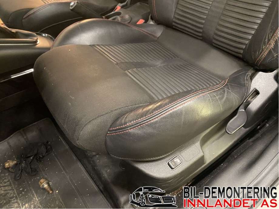 Sete foran venstre til Alfa Romeo Giulietta 2010-2018  (ALFA ROMEO|51836087|51836727|)