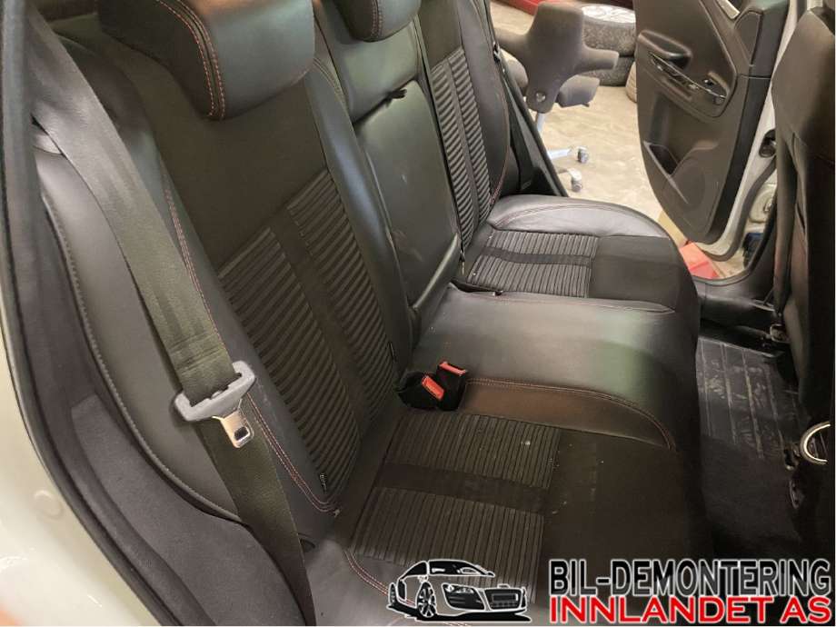 Sete bak til Alfa Romeo Giulietta 2010-2018  (ALFA ROMEO|50517453|50518019|50518022)