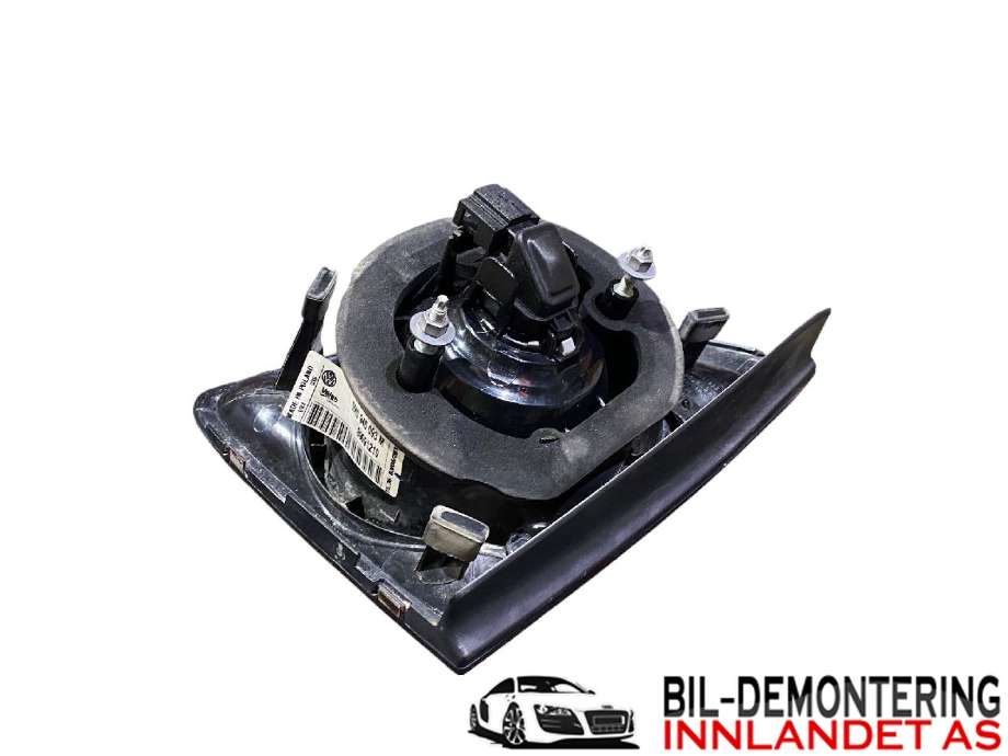 Baklykt venstre indre til VW Golf, Plus/Cross 2009-2013 (Fase 2)  (VOLKSWAGEN|5M0 945 093 M|)