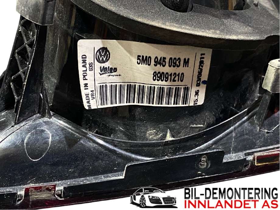 Baklykt venstre indre til VW Golf, Plus/Cross 2009-2013 (Fase 2)  (VOLKSWAGEN|5M0 945 093 M|)